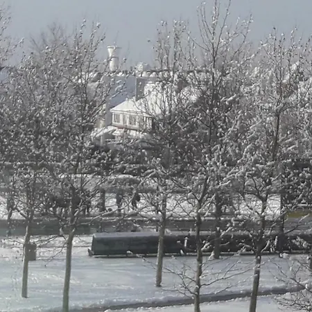 아파트 B2b Luxury Services Included