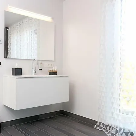 Luxury By Atelier Vo2 Max With Large Terrace And Parking 10 Min From 公寓